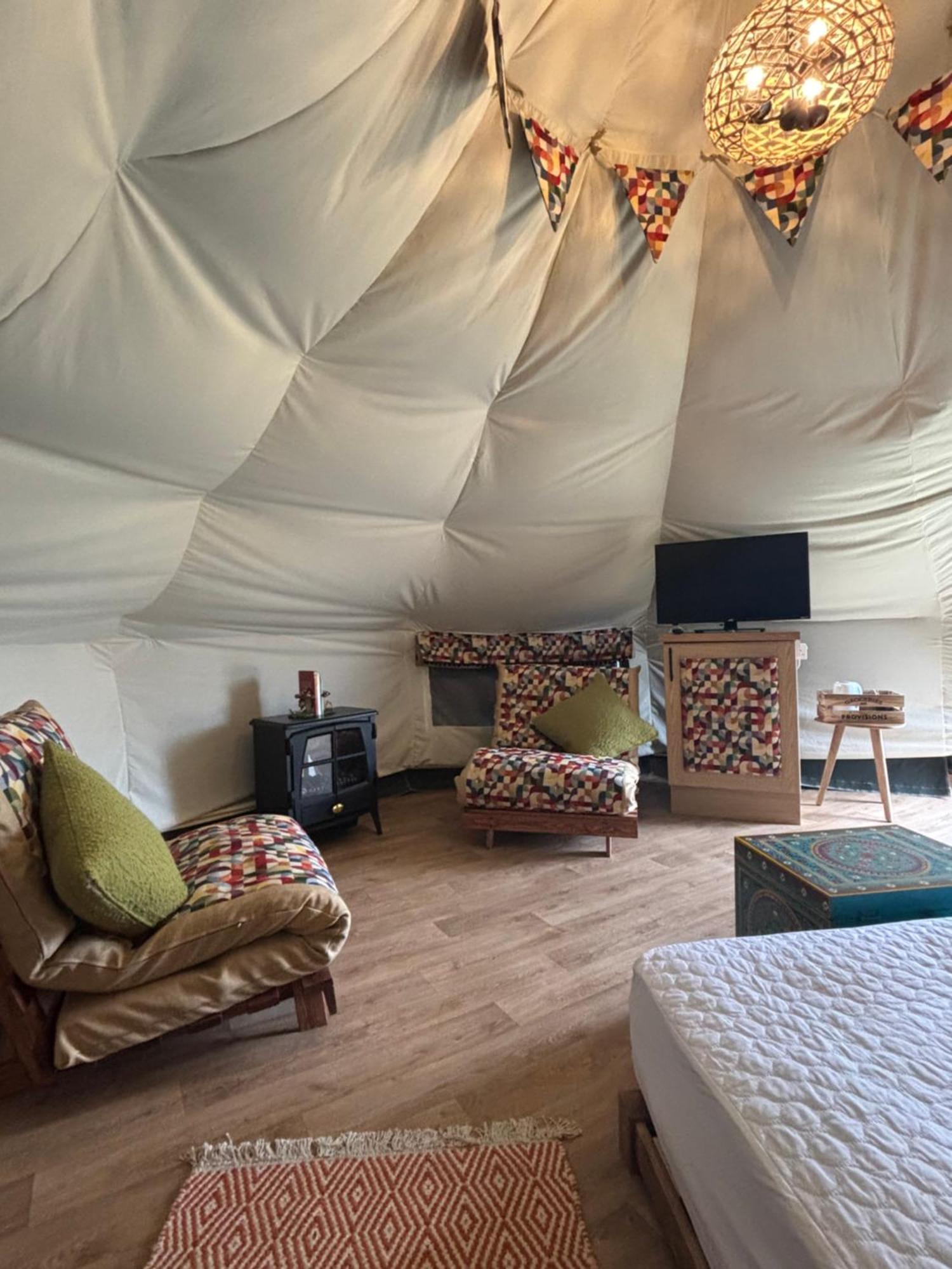 Hotel Glamping At South Lytchett Manor Poole Exteriér fotografie